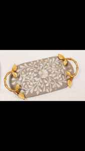 Plateau en bois émaillé écologique poli artisanal avec motif floral personnalisé Poignées pratiques pour une meilleure prise en main Durable et élégant - Product Image 5