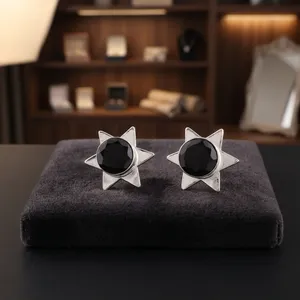Boucles d'oreilles indiennes faites à la main, en forme d'étoile, avec pierres précieuses en onyx noir, dans un élégant bijou plaqué argent 925 pour femmes. - Product Image 3