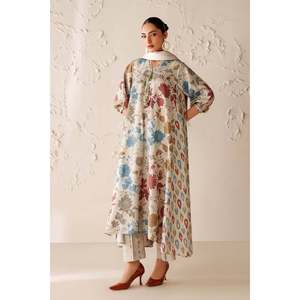 BAROQUE-3PC เสื้อเชิ้ตผ้าเครปพิมพ์ลายพร้อมผ้าคลุมไหล่และกางเกงขายาว-BIC-2641 คอลเลคชั่นวิสโคส - Product Image 3