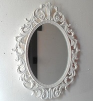Miroir mural en métal de style moderne charmant avec bordure antique en relief, écologique, fait main, parfait pour les thèmes de décoration intérieure créatifs