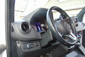 LISTO PARA ENVIAR - USADO, VOLANTE A LA IZQUIERDA/DERECHA, 2023 J A Y C O MELBOURNEESE PRESTIGEEES 24RP - Product Image 2