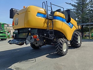 Bon marché Original New And Hollandd CX6090 Moissonneuse-batteuse à vendre - Product Image 5