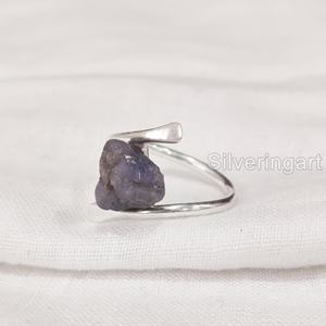 Joyería de piedra en bruto de exportación, anillo de mujer, tanzanita Natural, piedra preciosa cruda, piedra natal de diciembre, banda cruzada, anillo de Plata de Ley 925 - Product Image 1