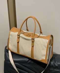 กระเป๋าเดินทางสุดสัปดาห์แบบลำลองหนัง PU คุณภาพสูง ผลิตในปากีสถาน ปิดด้วยซิป สีสันปรับแต่งได้ ดีไซน์พกพาสะดวก - Product Image 3