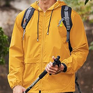 Veste à capuche ultra légère jaune or pour hommes, coupe-vent, résistante à l'eau, pour les sports de plein air, les voyages et les aventures urbaines - Product Image 6