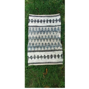 Décoration intérieure moderne Boho unique Tapis en coton tissé à la main en peluche pour porte d'entrée - Product Image 1