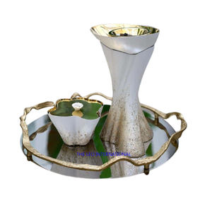 Bol décoratif en forme de feuille plaqué or, en acier inoxydable et laiton, accessoires pour la maison et l'hôtel, idéal pour offrir - Product Image 3