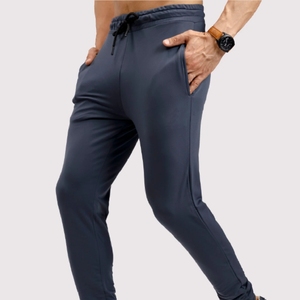 Venta al por mayor de pantalones deportivos de marca privada gimnasio pantalones de chándal deportivos ajustados con logotipo personalizado para hombres - Product Image 3