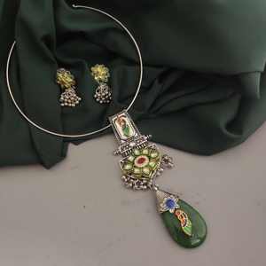 Direct <b>Indian</b> Supplier's Best Selling High Quality 2-Piece Set Oxidised Fusion Hasli Necklace & Geometric Pattern Stud Earrings - Product Image 2