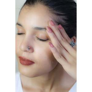 Pendientes de Plata 925 con Clip para la Nariz, con Perla y Flor Kudi - Product Image 4