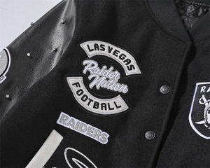 แจ็คเก็ตบอมเบอร์เลตเทอร์แมนปักลายสำหรับผู้ชายแขนเสื้อหนังขนแกะ - Product Image 3