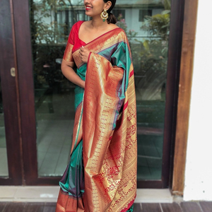 <strong>DESIGNER</strong> <strong>BANARASI</strong> <strong>SILK</strong> <strong>SAREE</strong>
