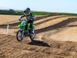 Nouvelles motos tout-terrain KX 65 Youth M-X 2026 All-CLEAN en stock - Product Image 3