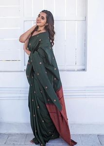 Beautiful Rich Pallu Jacquard Work Saree Último diseñador para adultos para ocasiones especiales - Product Image 4