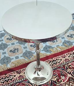 Mesa de aluminio chapada en plata de diseño moderno para dormitorio, habitación de invitados y salón con forma redonda de alta calidad y acabado personalizada - Product Image 1