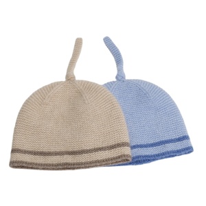 Conjunto de regalo de sombrero y calcetines de Cachemira Mongol de lujo 100% suave, hipoalergénico, transpirable y que absorbe la humedad - Product Image 6