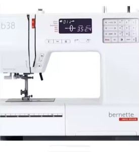 Nouvelle machine à coudre informatisée Bernettes B38 de conception suisse, machine à matelasser - Product Image 2