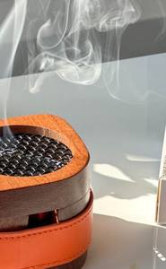 Quemador de Incienso Moderno de Madera y Metal con Tapa de Malla Metálica y Correa de Cuero, Resistente al Calor, para Decoración del Hogar y Regalos - Product Image 3