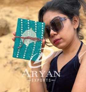 Nuevo Real hecho a mano Banarasi Sari tela seguro hilo cierre diario Vintage vibrante colorido cubierta sin forro reciclado hoja diario - Product Image 1