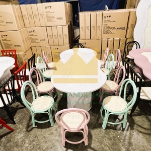 Juego de sillas y mesa de ratán duradero y elegante para niños: ecológico, cómodo y perfectamente diseñado - Product Image 6