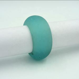 Juego de servilleteros de fiesta modernos hechos a mano, brazaletes de vidrio reciclado, Decoración de mesa elegante ecológica única, uso doméstico - Product Image 2