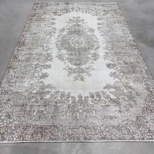 Tapis turc vintage de 6,6 x 10,6 pieds, grand tapis, tapis à motifs floraux gris - Product Image 1