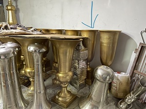 Vase en aluminium pour centre de table de mariage, vase et jardinière en aluminium très vendus pour les décorations florales, vases en métal pour table - Product Image 2