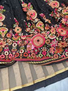 หนังเทียมแบบพรีเมี่ยมประดับด้วยงานปักด้ายหนาที่สวยงามและมีเลื่อมหนาทำงานทั่วทุกมุม - Product Image 6