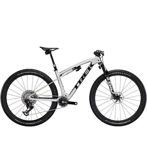 Bicicleta de Montaña Trek Plateada con Suspensión Completa, Frenos de Disco y Neumáticos Pirelli - Product Image 4