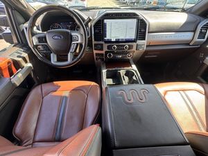 ฟอร์ด เอฟ-350 ซูเปอร์ดิวตี้ คิงแรนช์ ครูว์แค็บ แอลบี ขับเคลื่อนสี่ล้อ ปี 2022 - Product Image 3