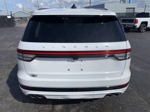 รถยนต์ SUV ระดับหรูขนาดใหญ่ รุ่นปี 2025 Aviator Reserve Edition มือสอง - Product Image 3
