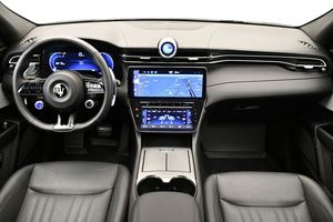 G-RECALE GT AWD SUV CROSSOVER 2024 CON BAJO KILOMETRAJE - Product Image 2