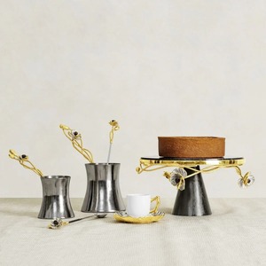 Nuevo soporte moderno para tartas de Michael Aram para felicitaciones de aniversario de cumpleaños y otros - Product Image 4