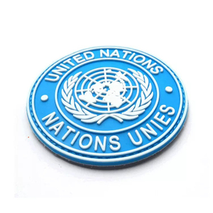 Sac à dos souple avec logo personnalisé chapeau couture 3D patchs en caoutchouc fabricant bricolage étiquette en silicone gaufré fer sur vêtements patchs en pvc - Product Image 2