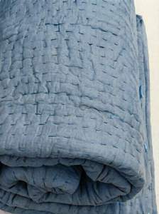 Couverture Kantha réversible faite à la main, garnissage 100% coton, design uni, cousue à la main, style bohème, utilisation hôtelière, couverture douce - Product Image 5