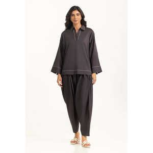 ชุดเซ็ต 2 ชิ้น เสื้อเบลเซอร์ผ้าซาตินลำลองสำหรับผู้หญิง IUSTTS-1312 และกางเกงขายาว ไซส์ XS/XS ชุดเข้าชุดย้อมสีแบบ Lawn Dyed - Product Image 4