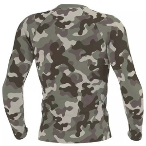 Chemises de compression à manches longues personnalisées avec motif camouflage pour hommes vêtements de sport serrés à séchage rapide chemises en polyester de musculation pour hommes contre les éruptions cutanées - Product Image 5