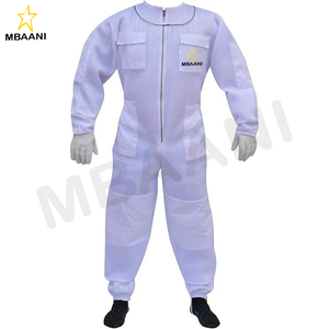 Traje de Apicultura Profesional de Algodón - A Prueba de Picaduras con Velo Protector, Capucha Ventilada y Dos Pares de Guantes - Product Image 3