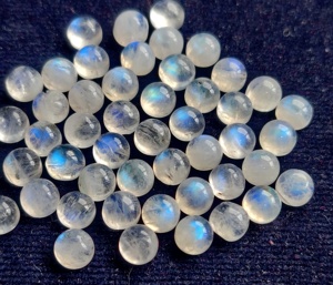 Pierre de lune arc-en-ciel naturelle ronde 3mm à Cabochon dos plat-pierre de lune arc-en-ciel ample bleu flashy pierre précieuse de qualité supérieure - Product Image 3