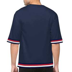 Vente en gros de t-shirts oversize pour hommes T-shirts de haute qualité pour hommes teints en couleur unie avec logo personnalisé - Product Image 3