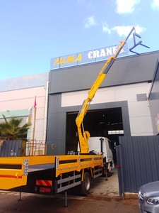 Grúa móvil hidráulica montada en camión de la marca Puma de alta calidad, grúa móvil de 5 toneladas para obras de construcción de Turquía - Product Image 3