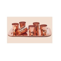Ensemble de 4 pièces verre à liqueur en cuivre de couleur or rose martelé pour l'utilisation de bar d'hôtel à boire de bière de vin