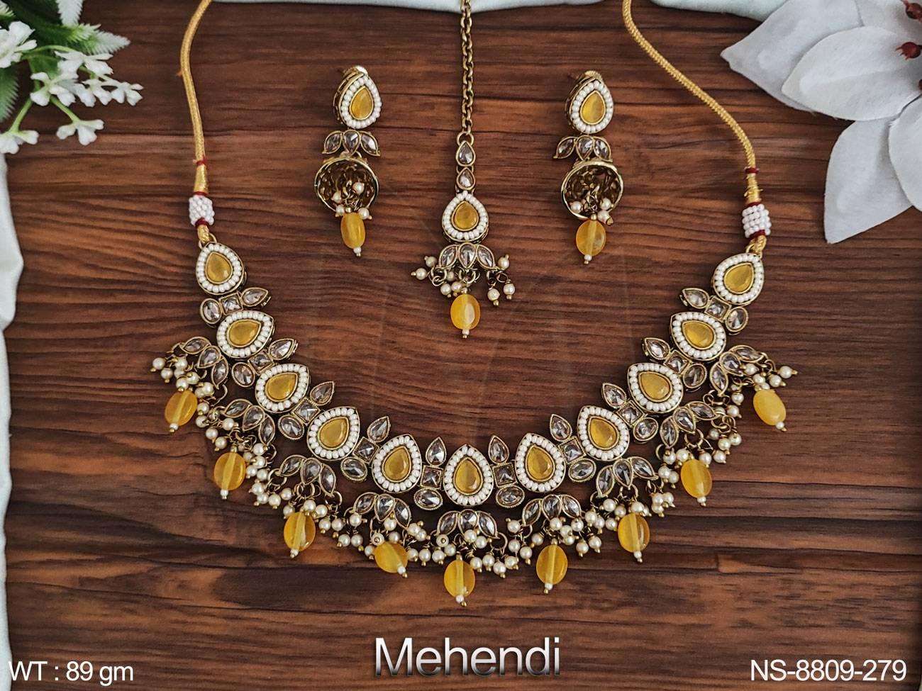 สีเหลือง