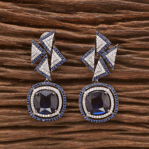 Achetez en ligne la qualité d'exportation de la belle boucle d'oreille classique en pierre nano en zircon cubique avec placage noir - Product Image 2