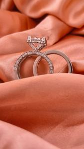 Bague de mariage réversible luxueuse en or 10k, 14k, 18k avec diamant de laboratoire personnalisé, certifiée IGI - Product Image 4