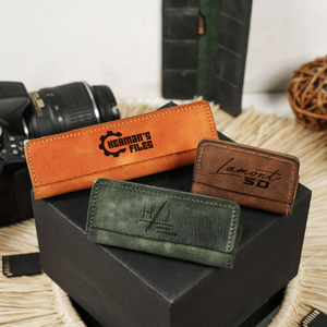 Porta Tarjetas SD de Cuero Personalizado, Cartera para Tarjetas de Memoria Hecha a Mano - Product Image 4