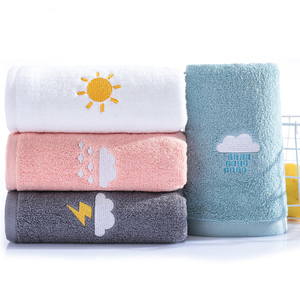 Serviettes de bain de luxe en coton 100% filé à anneaux 600 GSM, séchage rapide, très absorbantes, avec logo personnalisé pour un usage quotidien - Product Image 3