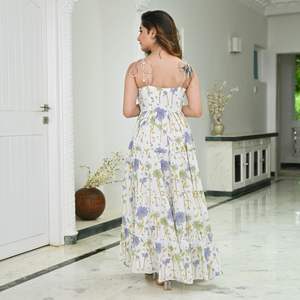 Diseñador DE LA MUJER Heavy Rayon Festival Wear Kurtis Set con trabajo de impresión de cuatro lados para niñas - Product Image 2