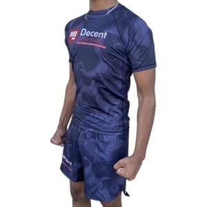 เสื้อแรชการ์ดแขนสั้น แห้งเร็ว พิมพ์ลายด้วยเทคนิค Heat-Transfer ผลิตจากผ้าสแปนเด็กซ์/ไนลอน พร้อมคุณสมบัติ UPF50+ เป็นมิตรต่อสิ่งแวดล้อมและป้องกันแบคทีเรีย - Product Image 1