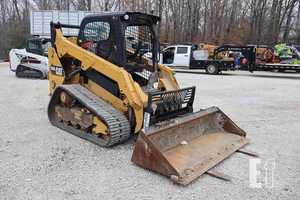 รถตักล้อยาง CAT 246D มือสองคุณภาพสูง ชั่วโมงการทำงานต่ำ รับน้ำหนักได้ 200 ตัน พร้อมปั๊มไฮดรอลิก Parker สำหรับงานก่อสร้าง - Product Image 2